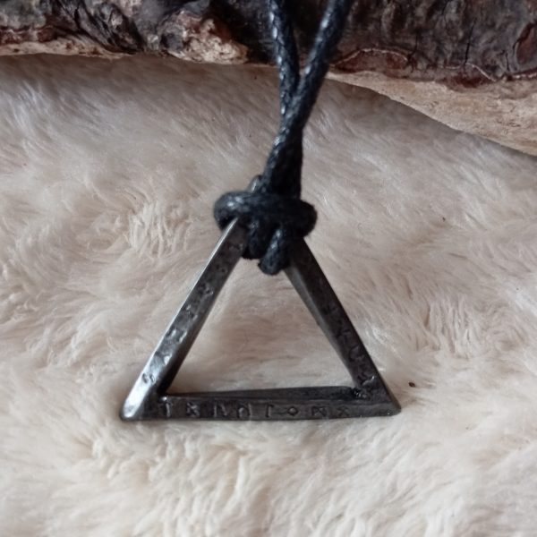 Gausos trikampio amuletas - Senasis Futhark